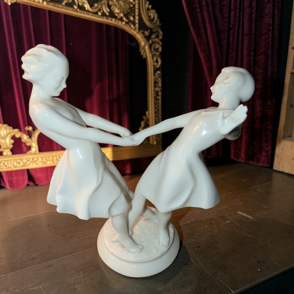 VTG Hutschenreuther Selb 2 Dancing Ballerina Girl's Statue Excellent Condition!